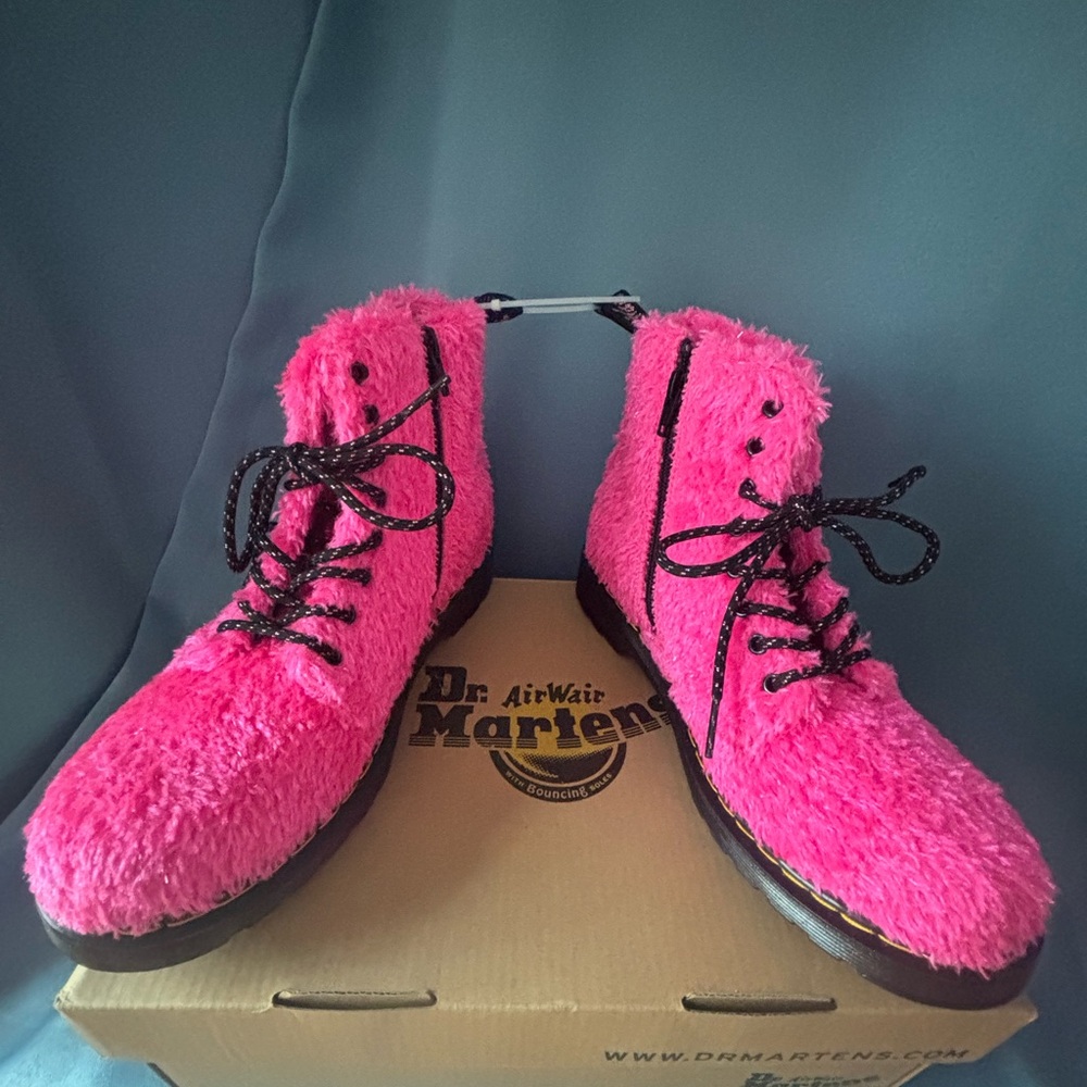 NIB, Doc Martins Pascal J Clash Pink Fuzzy Boots, Size: Womens 5, Super Soft - Picture 2 of 5